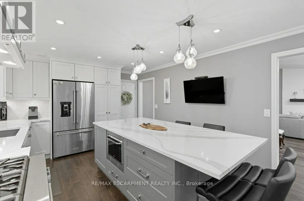 31 ACREDALE DRIVE