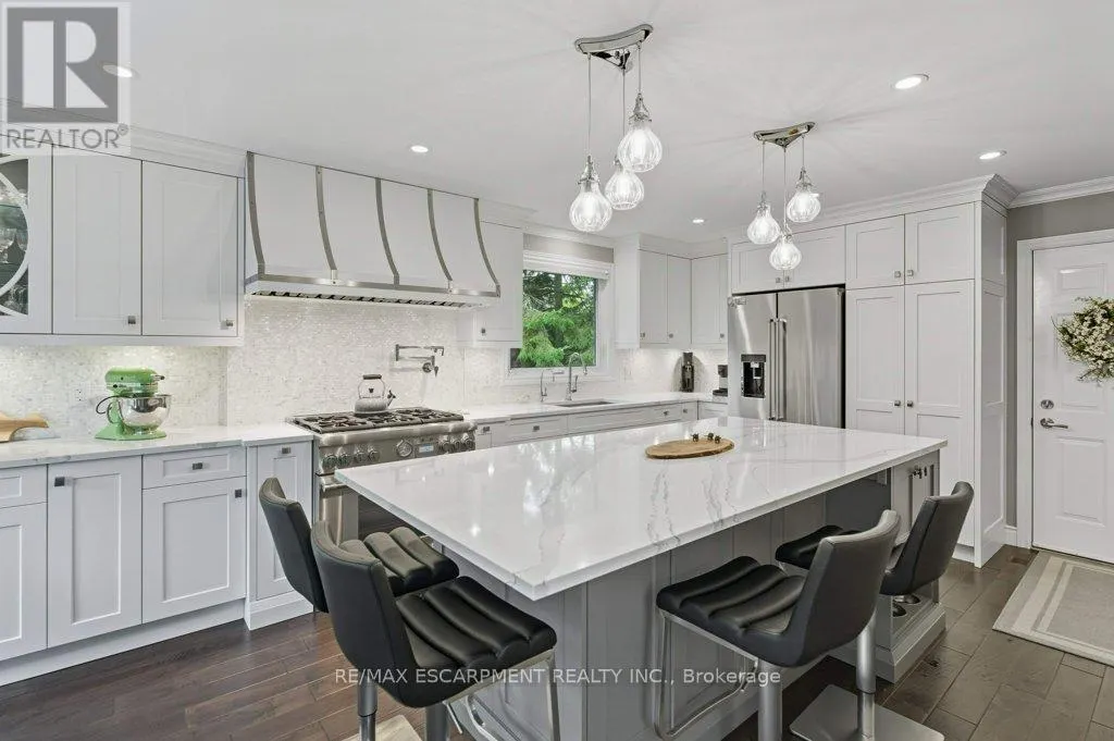 31 ACREDALE DRIVE