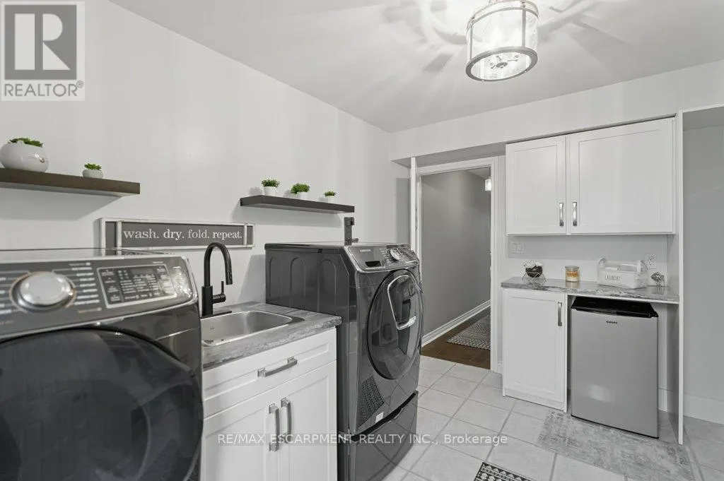 31 ACREDALE DRIVE