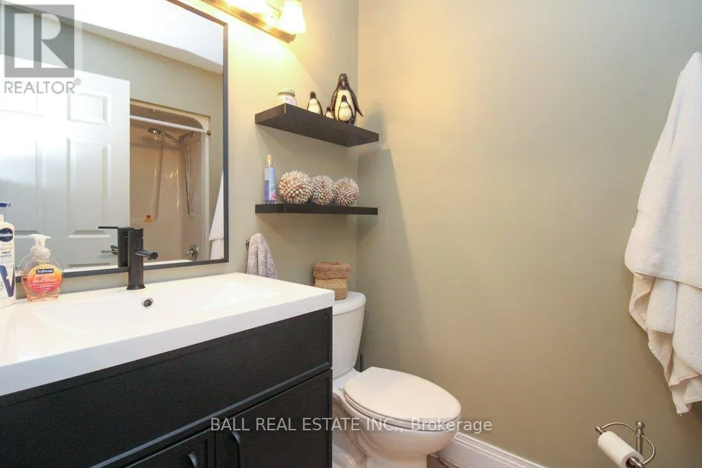 10 - 680 WHITAKER STREET, #10