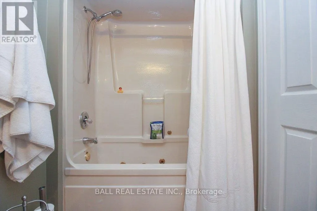 10 - 680 WHITAKER STREET, #10