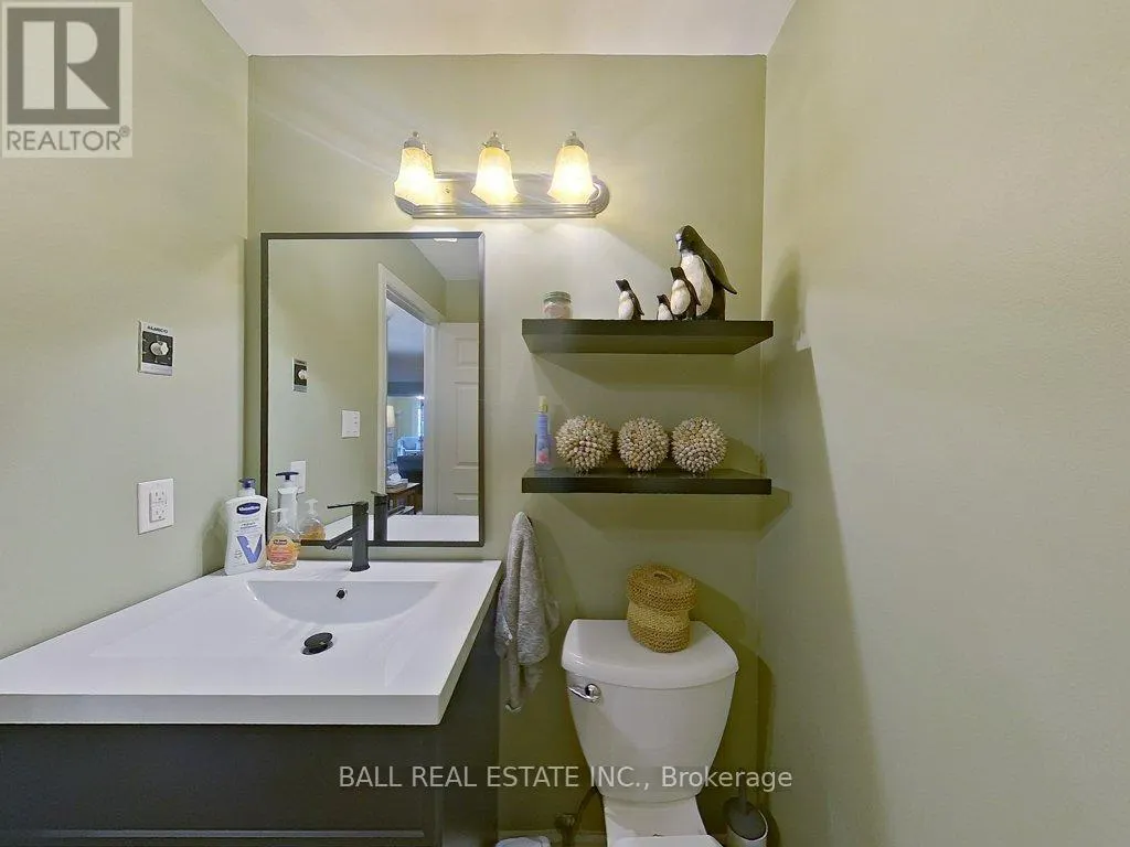 10 - 680 WHITAKER STREET, #10