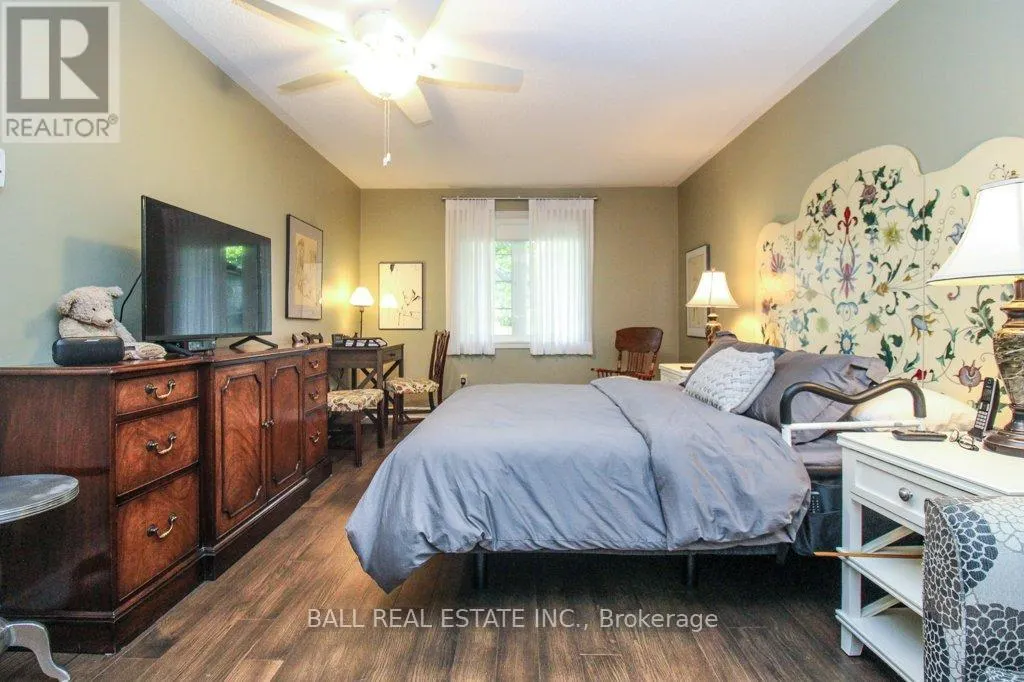 10 - 680 WHITAKER STREET, #10