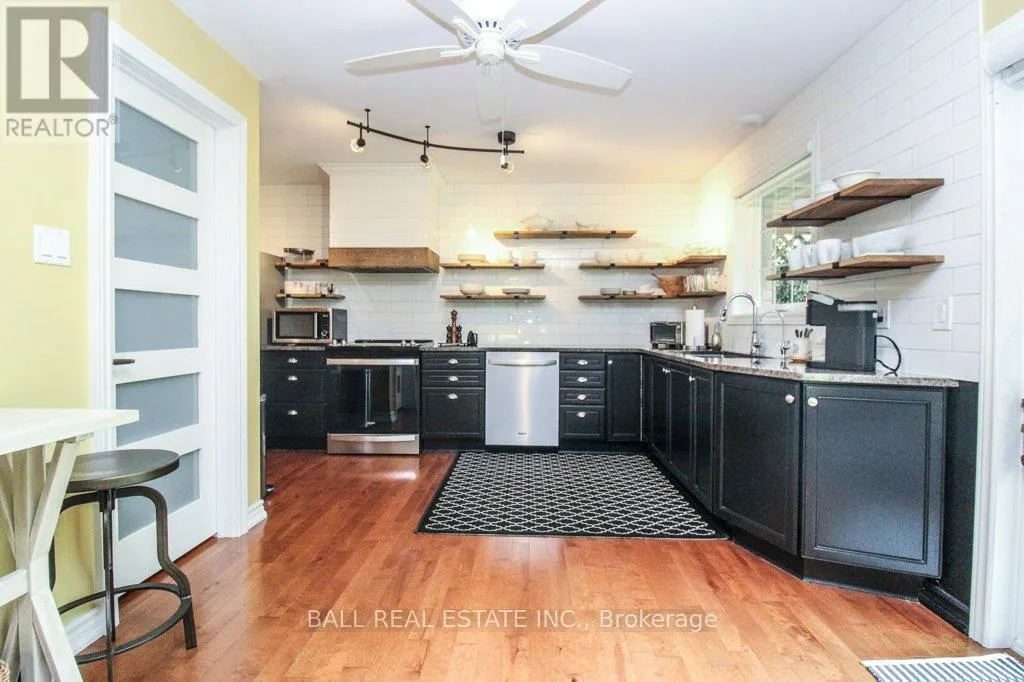 10 - 680 WHITAKER STREET, #10