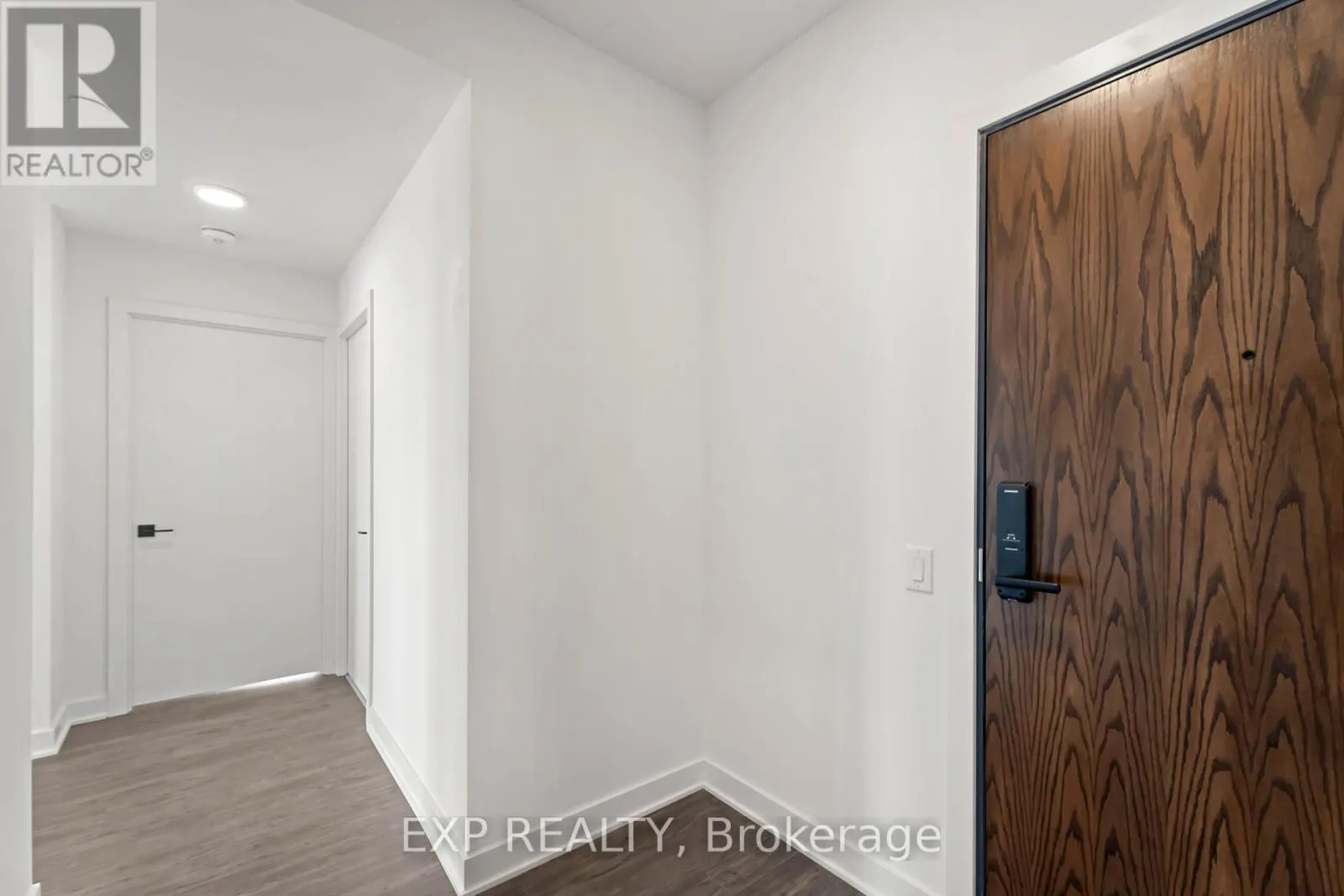 606 - 2782 BARTON STREET E