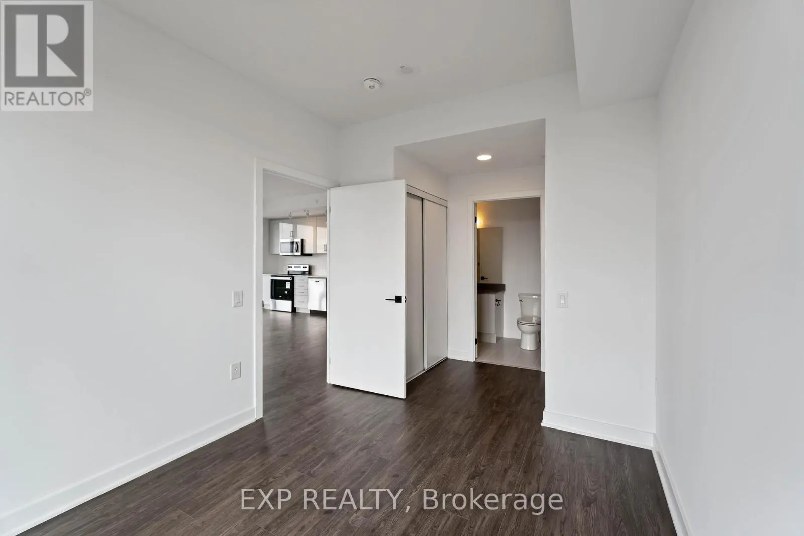 606 - 2782 BARTON STREET E