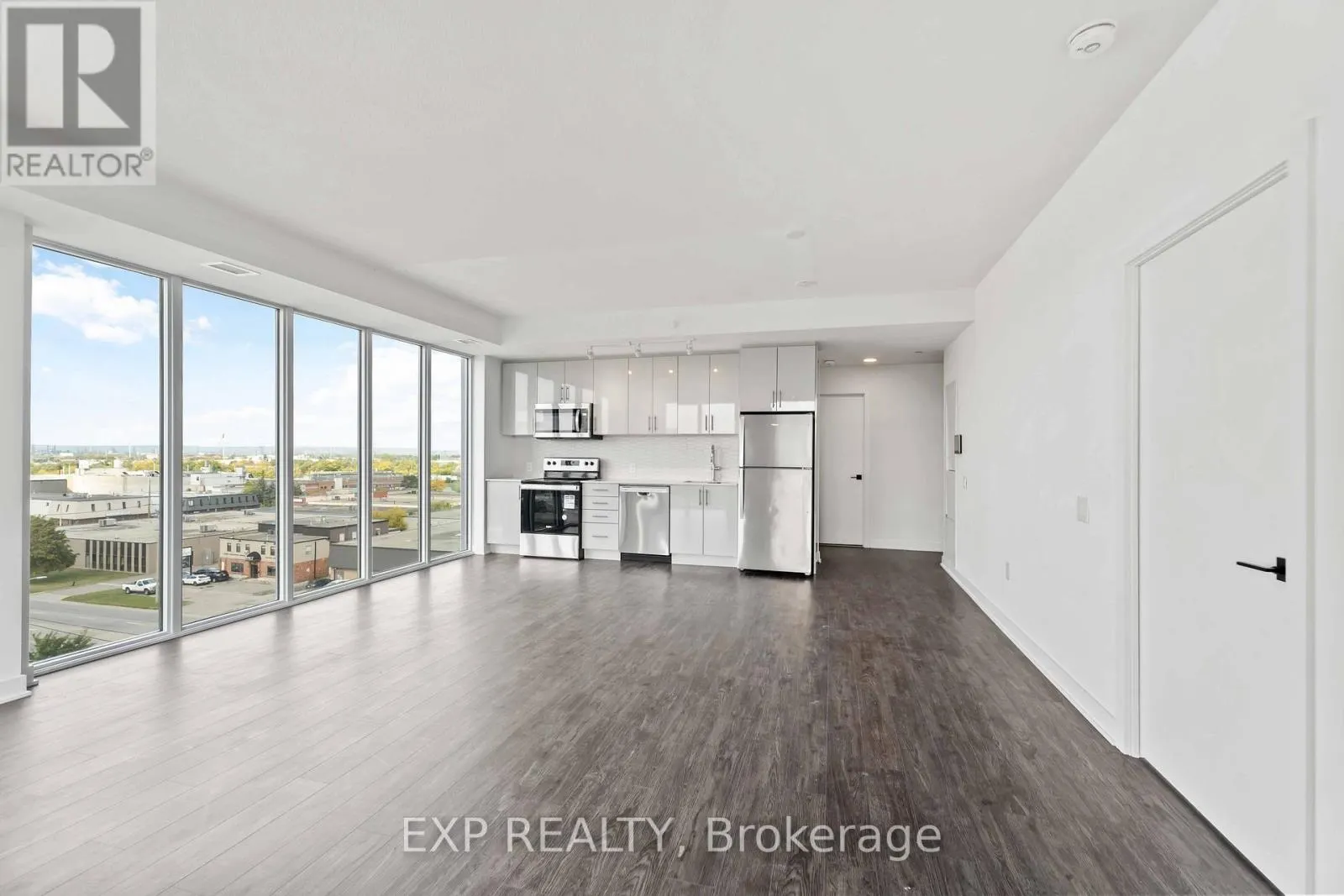 606 - 2782 BARTON STREET E