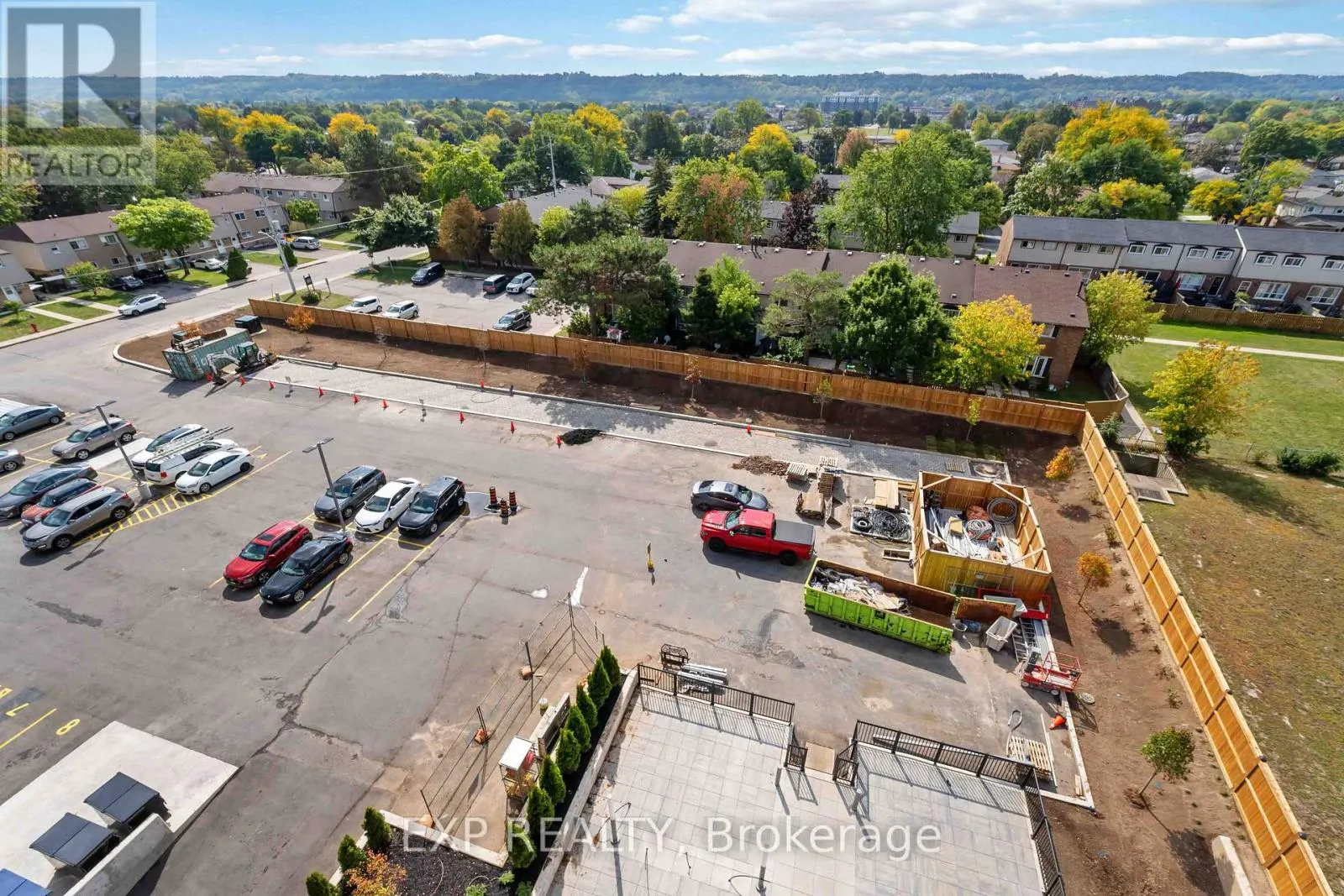 606 - 2782 BARTON STREET E