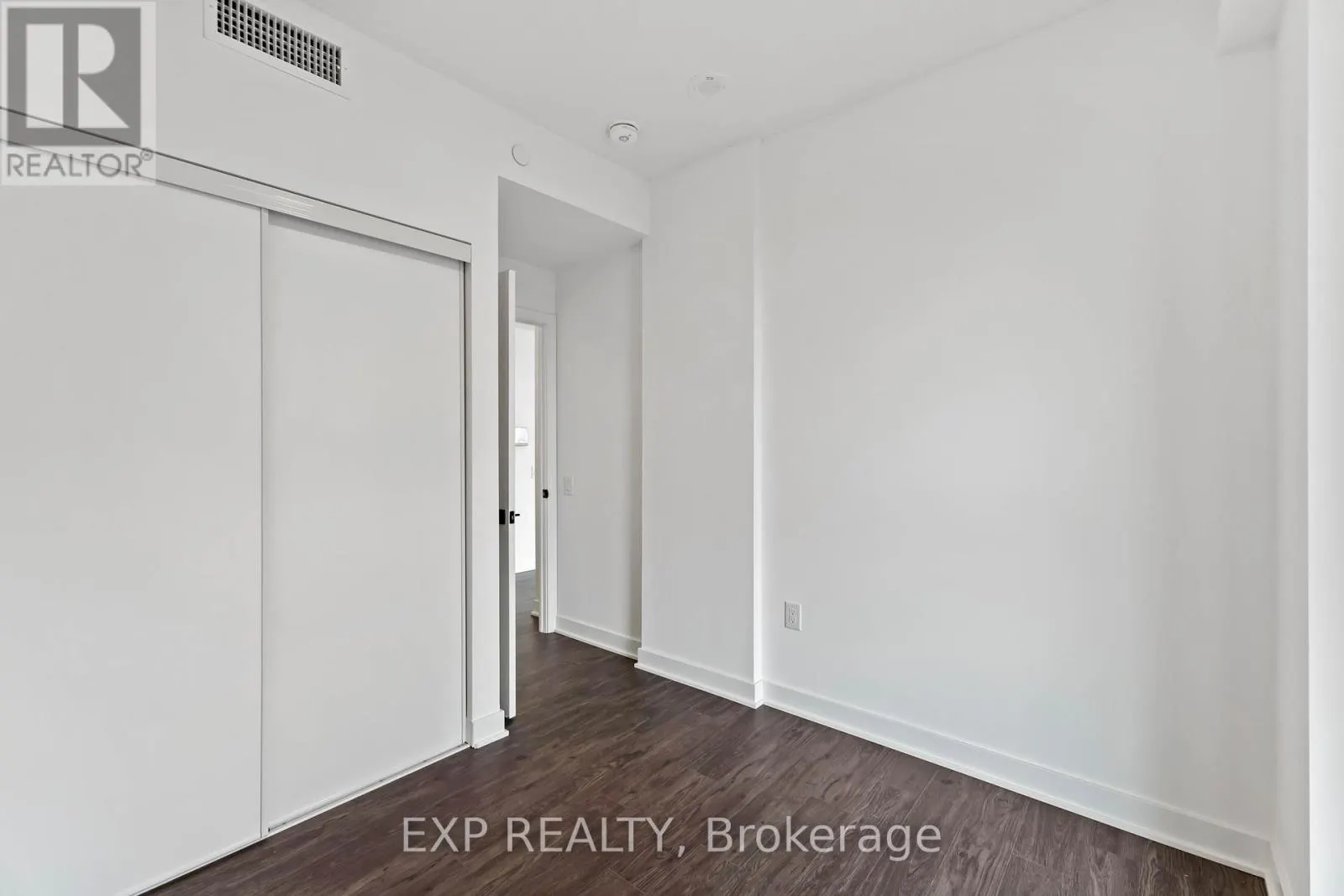 606 - 2782 BARTON STREET E