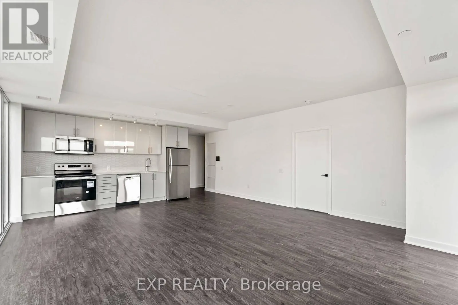 606 - 2782 BARTON STREET E