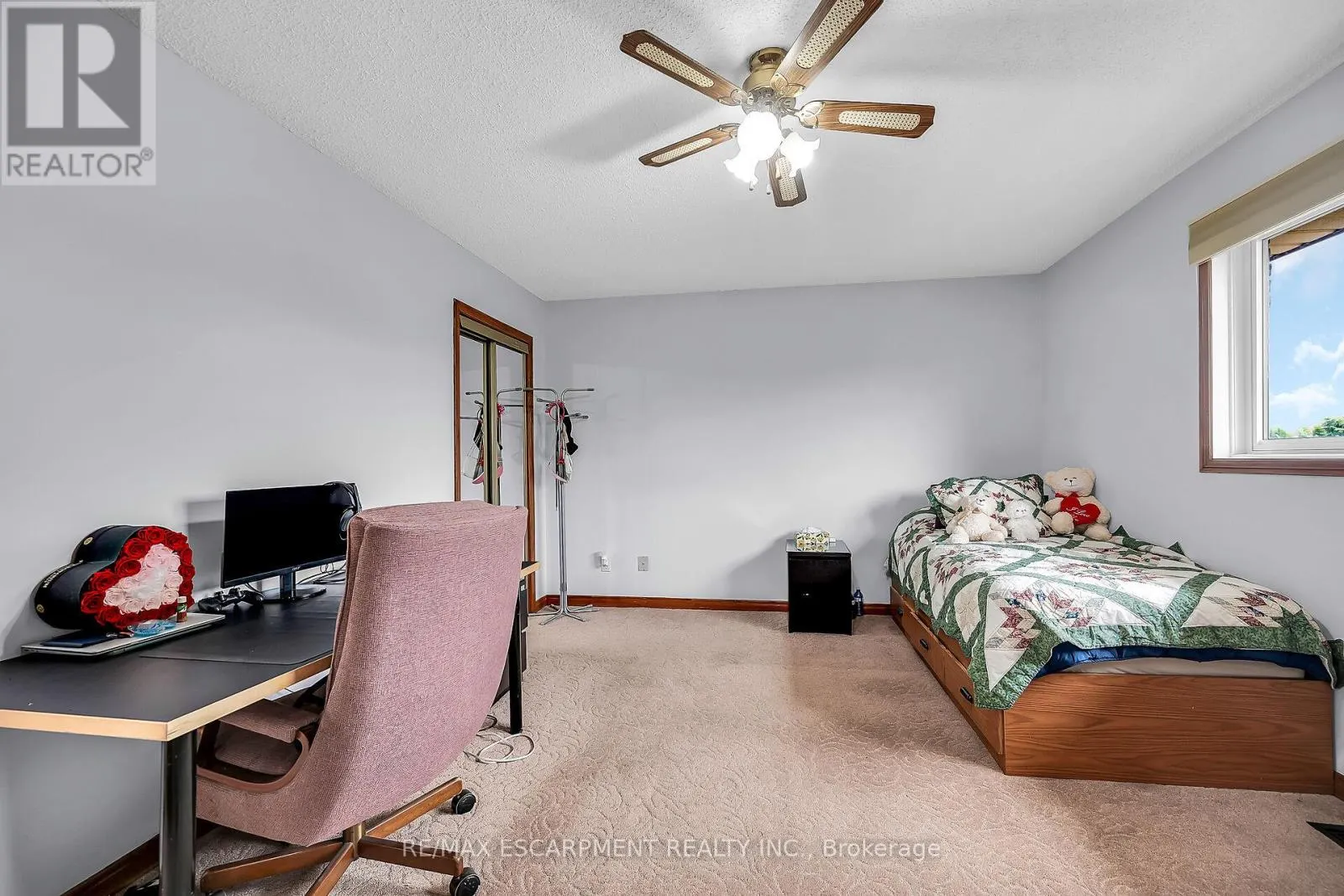 140 SOLOMON CRESCENT