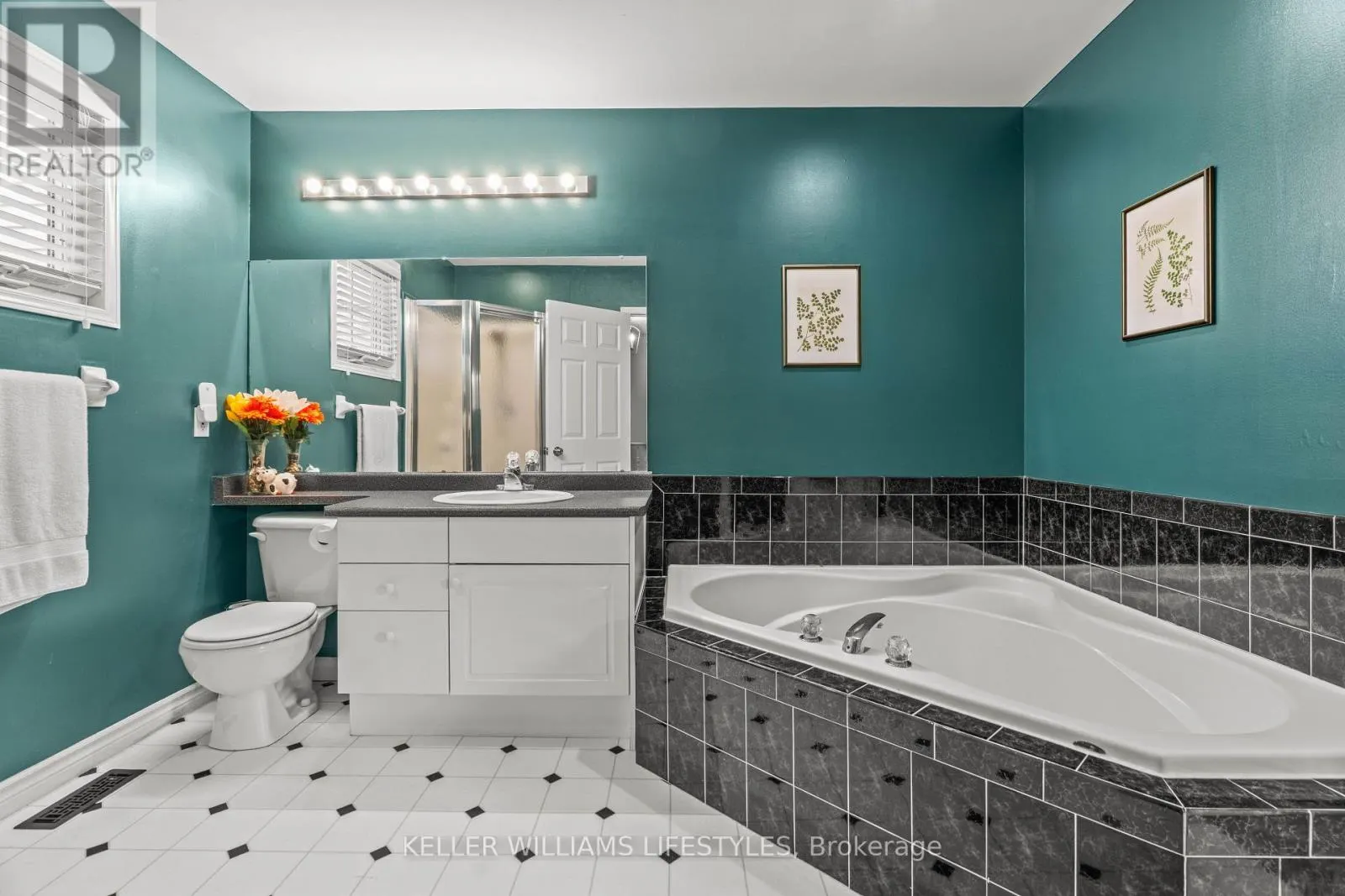2 - 505 PROUDFOOT LANE, #2