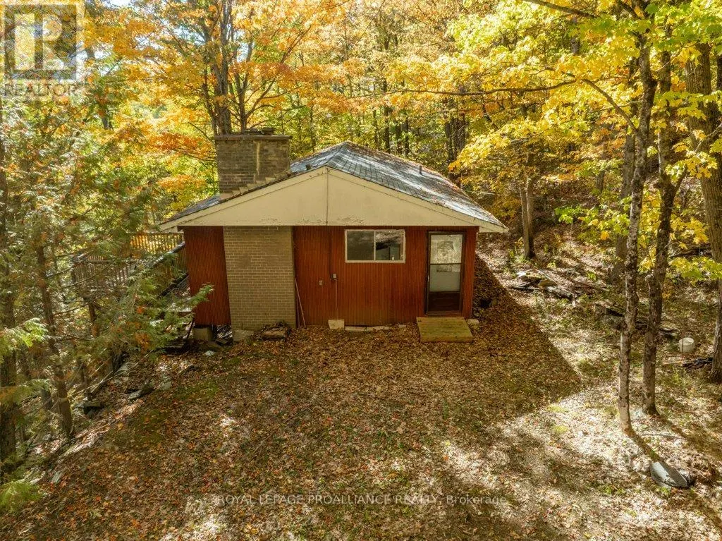 1042 EAST FLIELER LANE