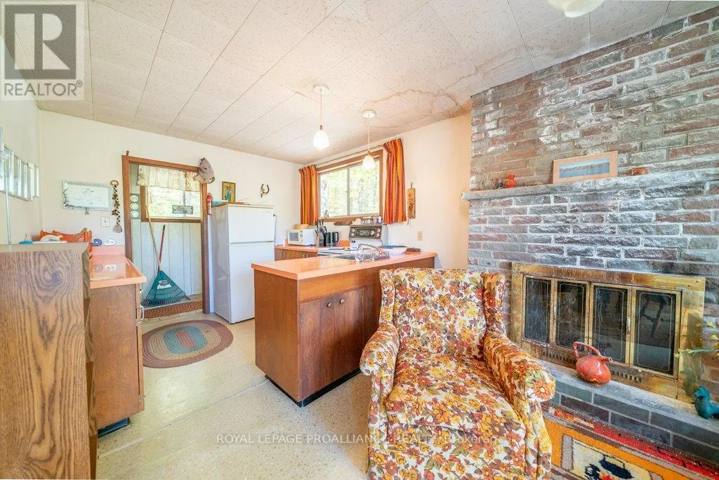 1042 EAST FLIELER LANE