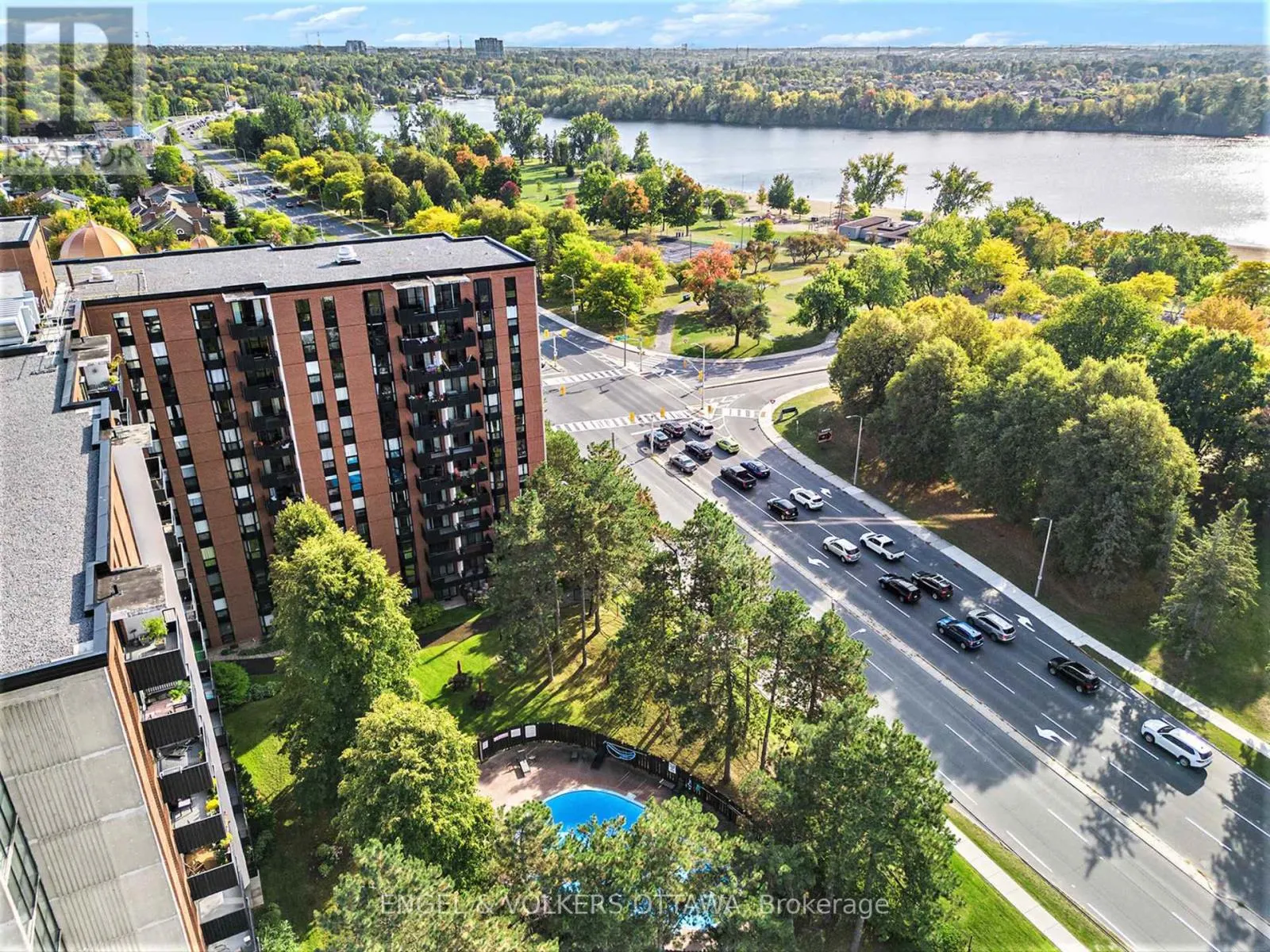 1110 - 2951 RIVERSIDE DRIVE