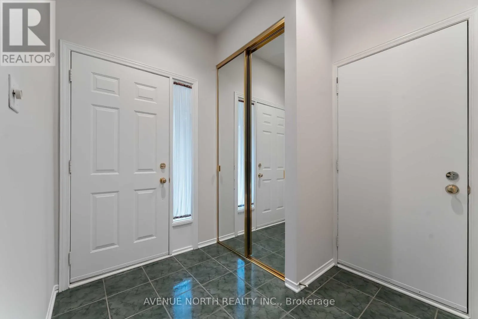 3 WINDHURST DRIVE