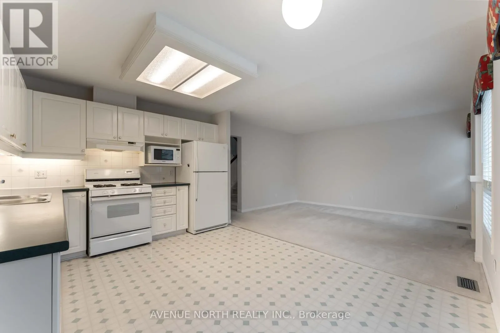 3 WINDHURST DRIVE