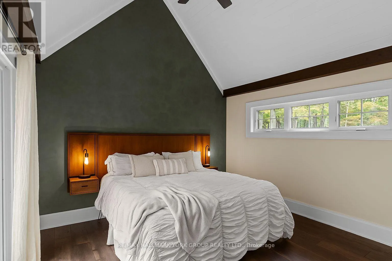 1628 MUSKOKA ROAD N
