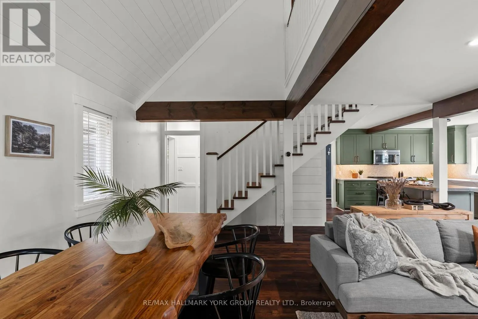 1628 MUSKOKA ROAD N
