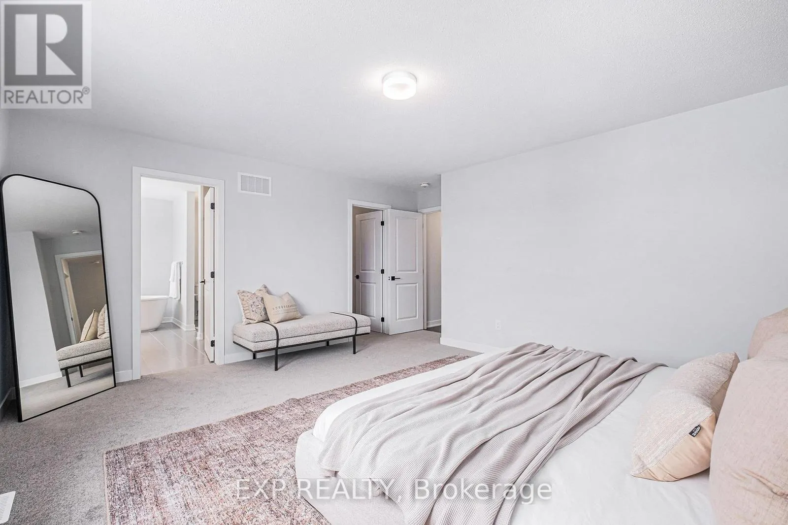 1023 DE PENCIER DRIVE