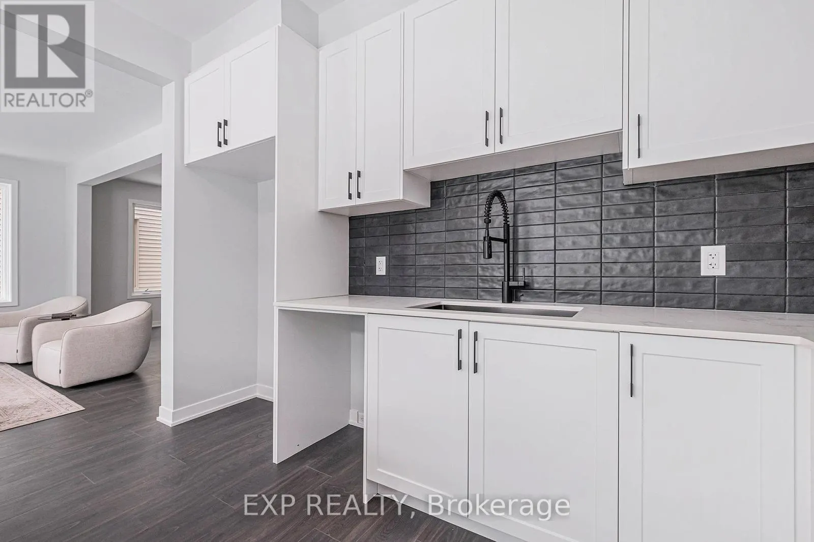 1023 DE PENCIER DRIVE