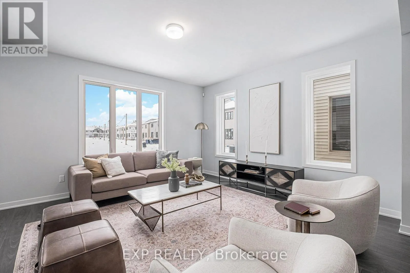 1023 DE PENCIER DRIVE