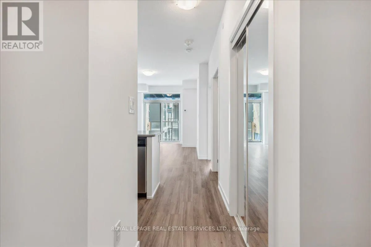 107 - 460 DUNDAS STREET E