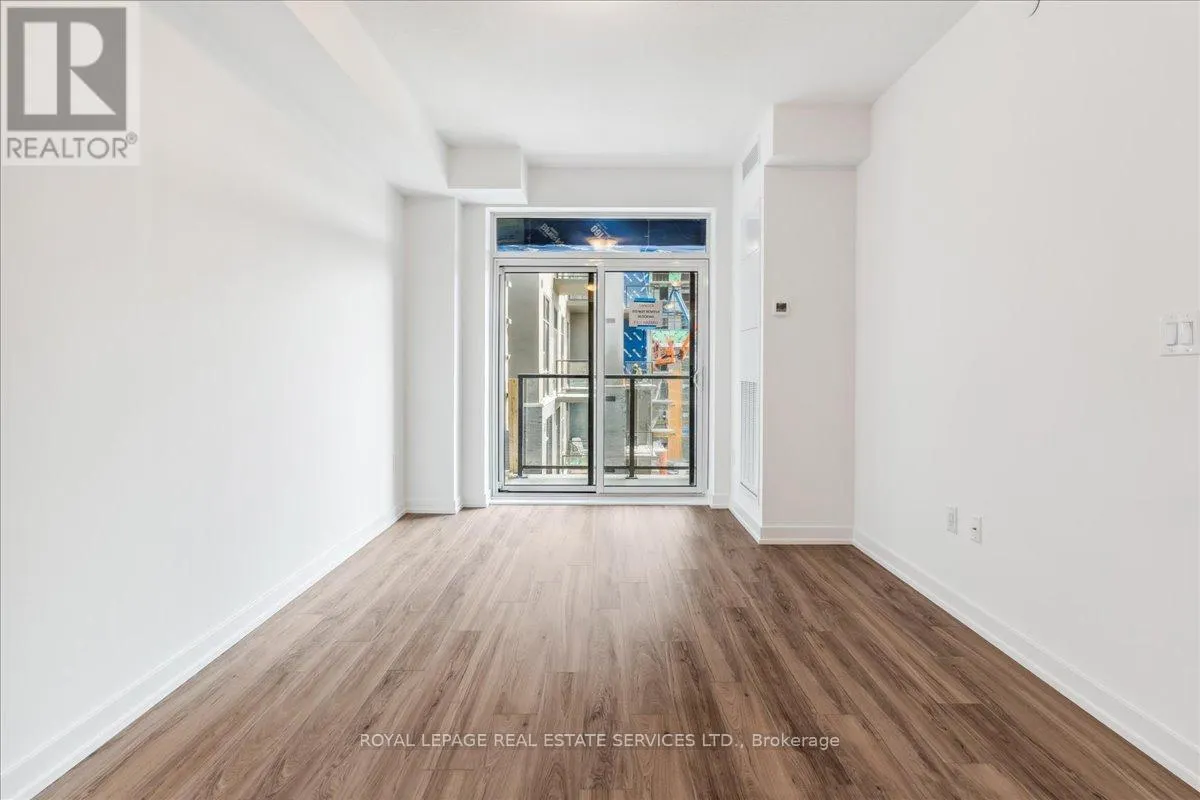 107 - 460 DUNDAS STREET E