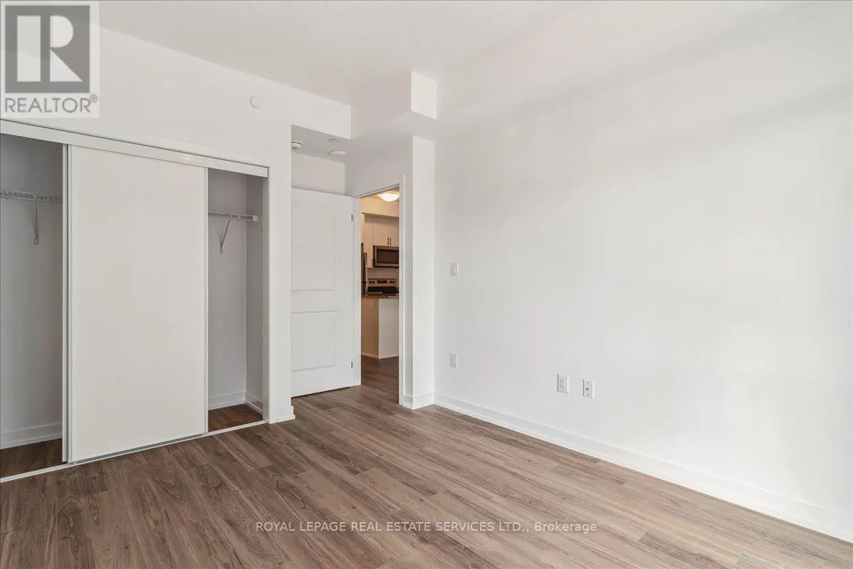 107 - 460 DUNDAS STREET E