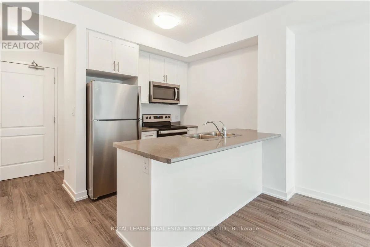 107 - 460 DUNDAS STREET E