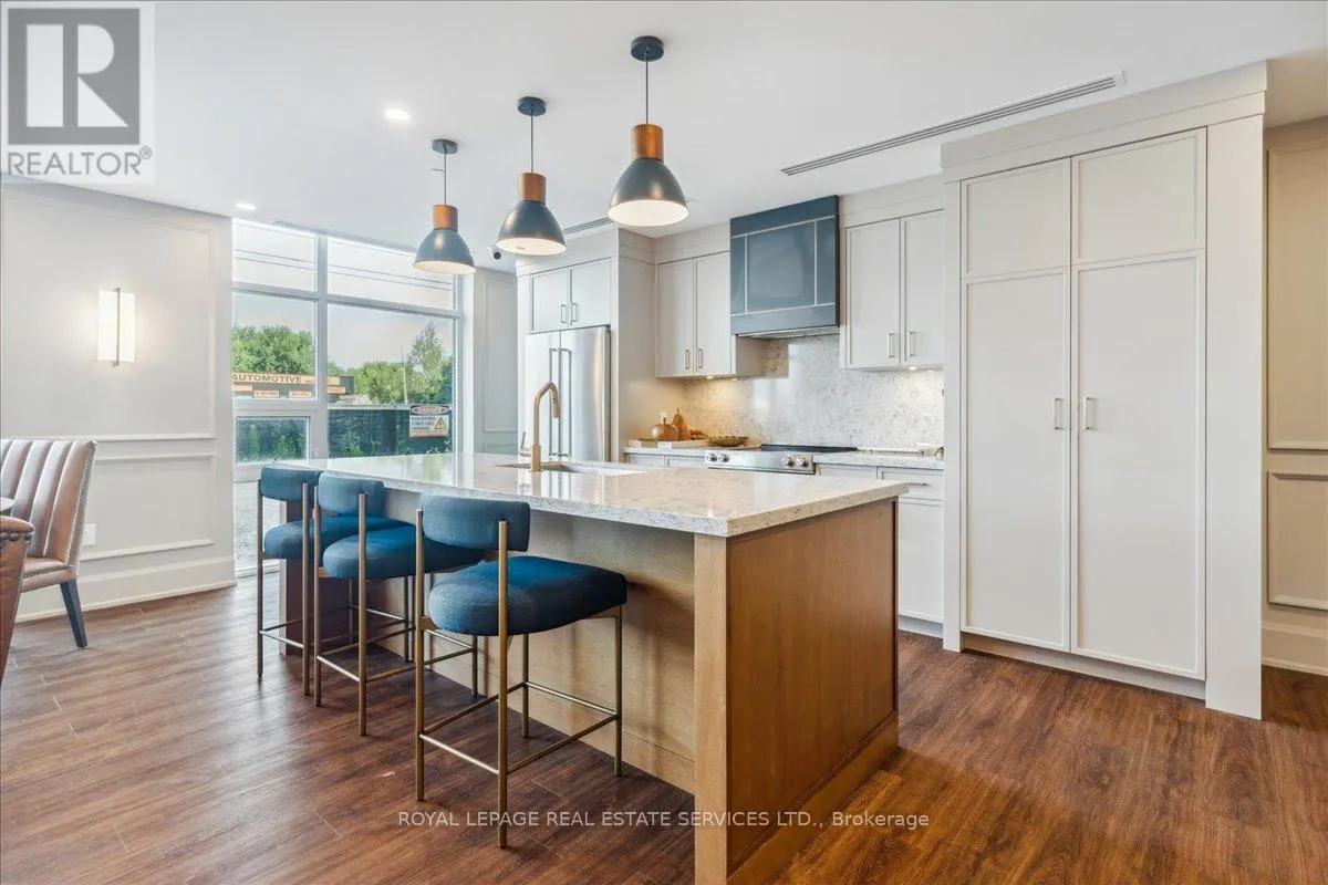 107 - 460 DUNDAS STREET E