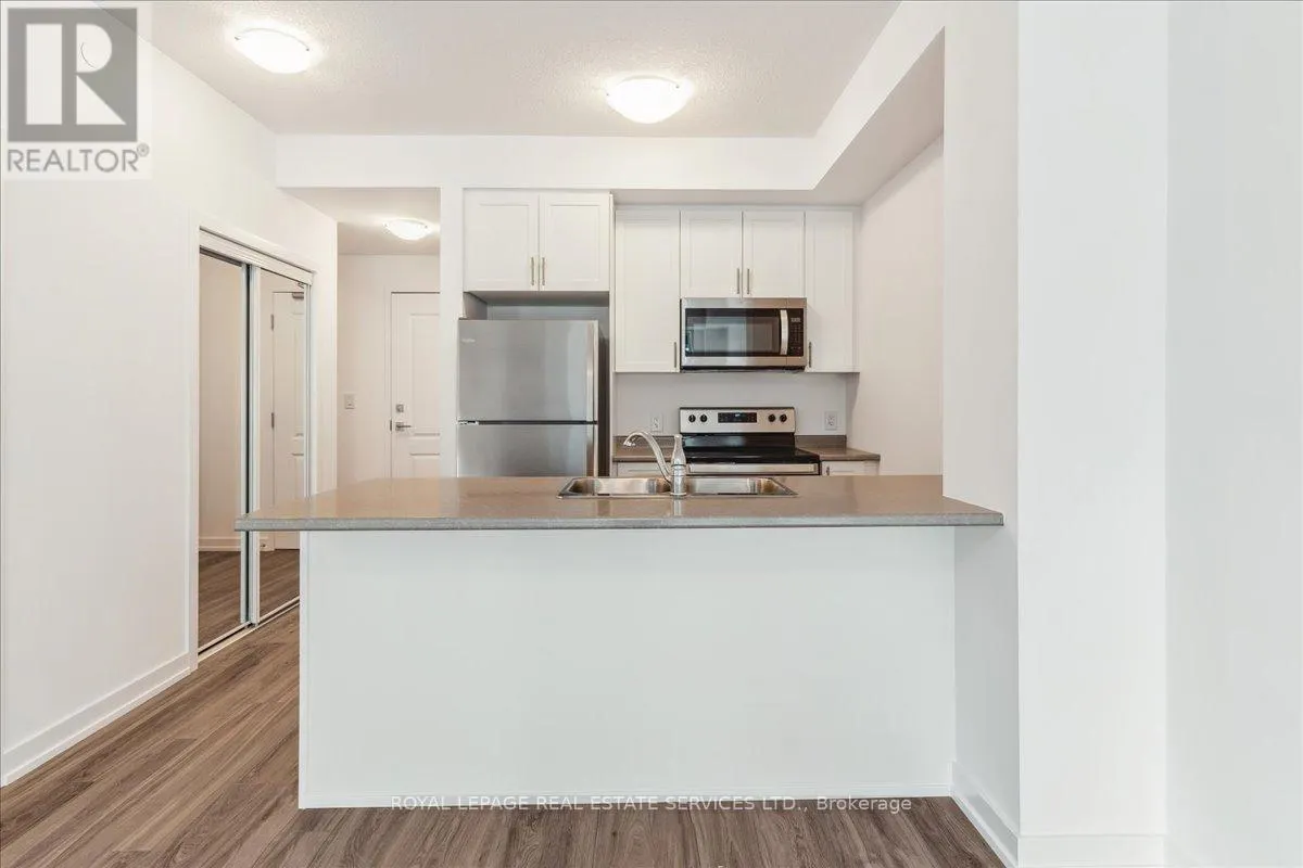 107 - 460 DUNDAS STREET E