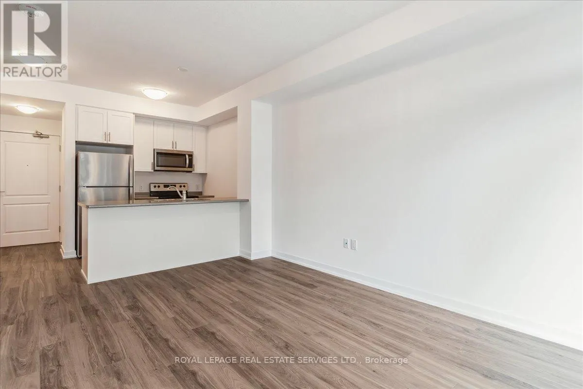 107 - 460 DUNDAS STREET E