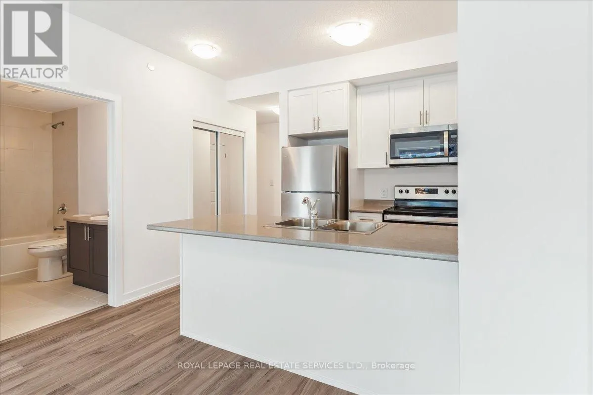 107 - 460 DUNDAS STREET E