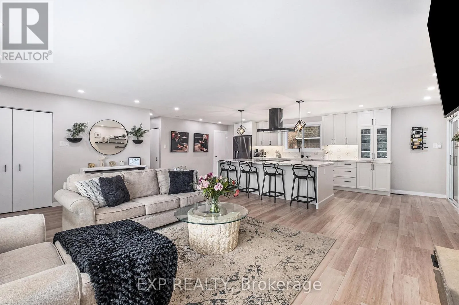 3 ST REMY DRIVE