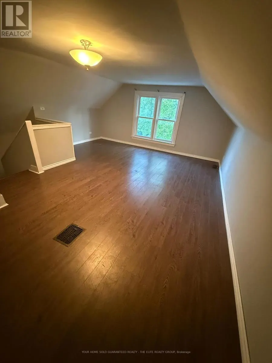 UPPER - 46 GROVE STREET