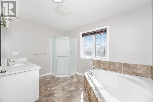 419 ALAN CRESCENT