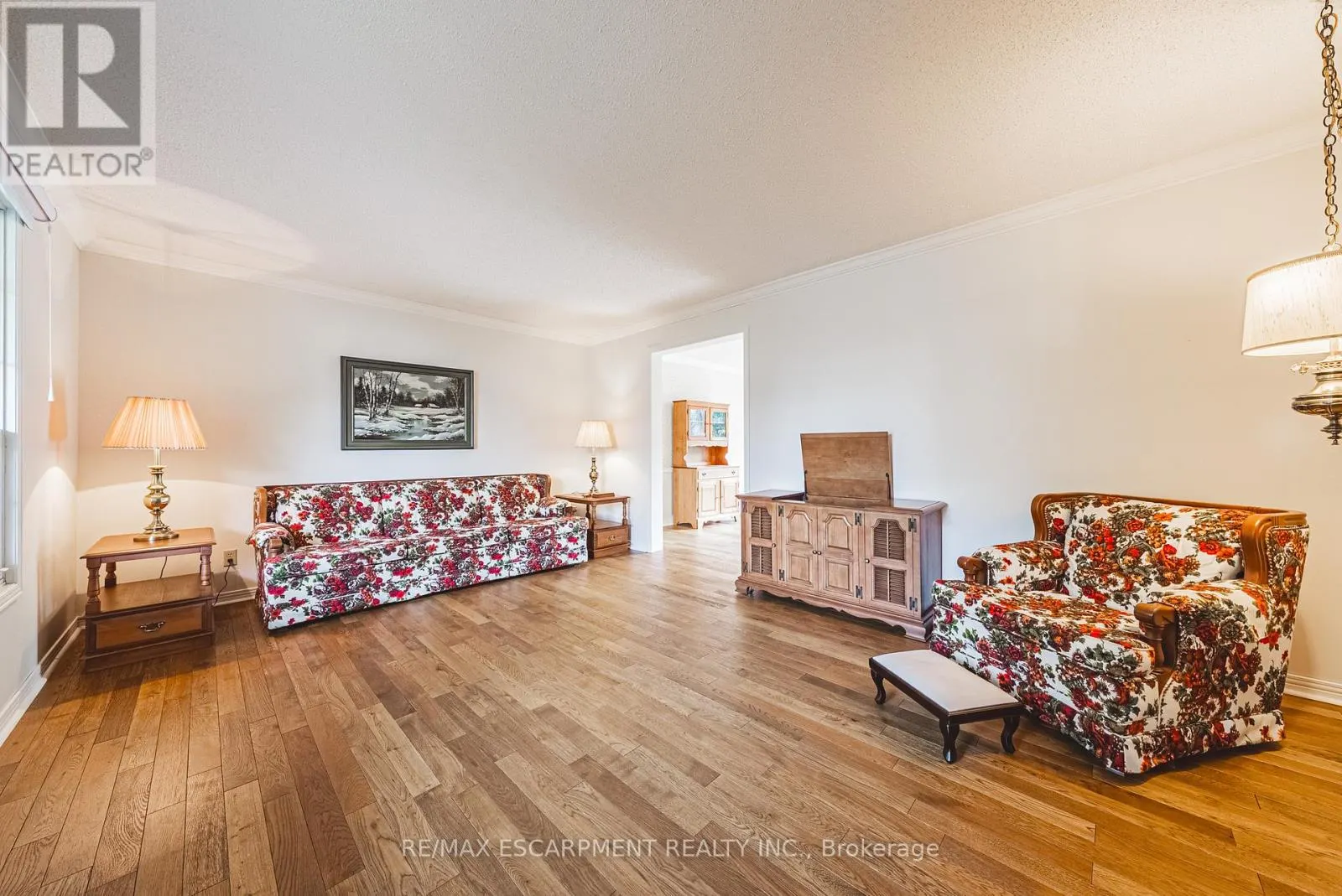 140 AMBERLY BOULEVARD
