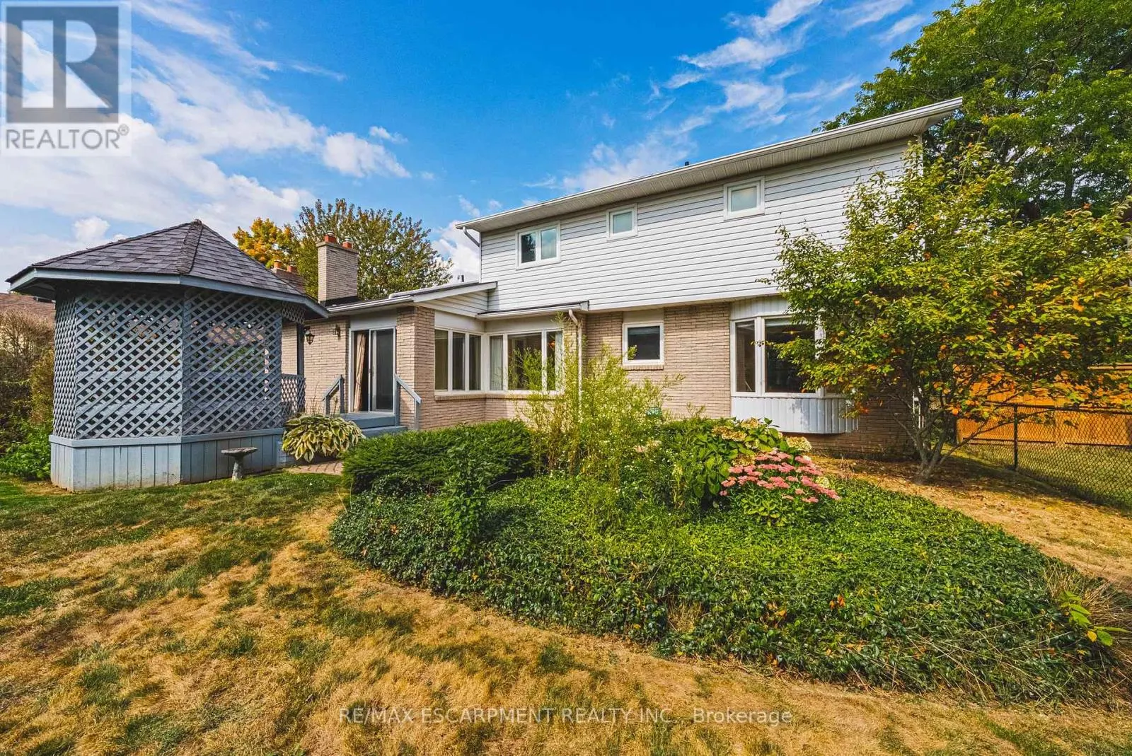 140 AMBERLY BOULEVARD