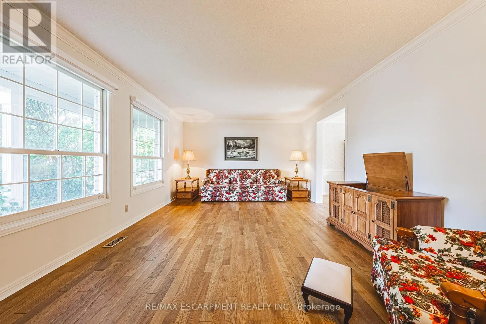 140 AMBERLY BOULEVARD