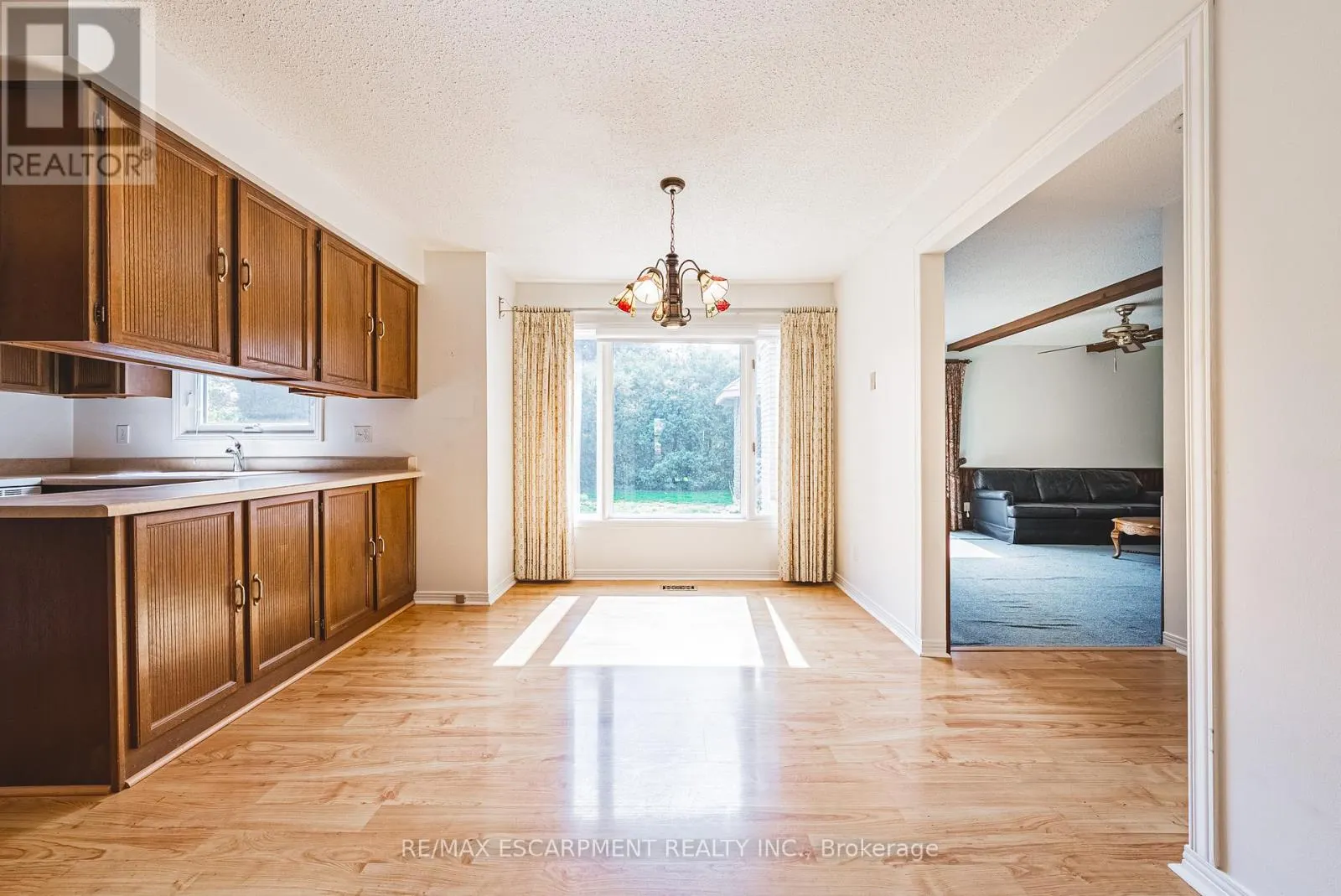 140 AMBERLY BOULEVARD