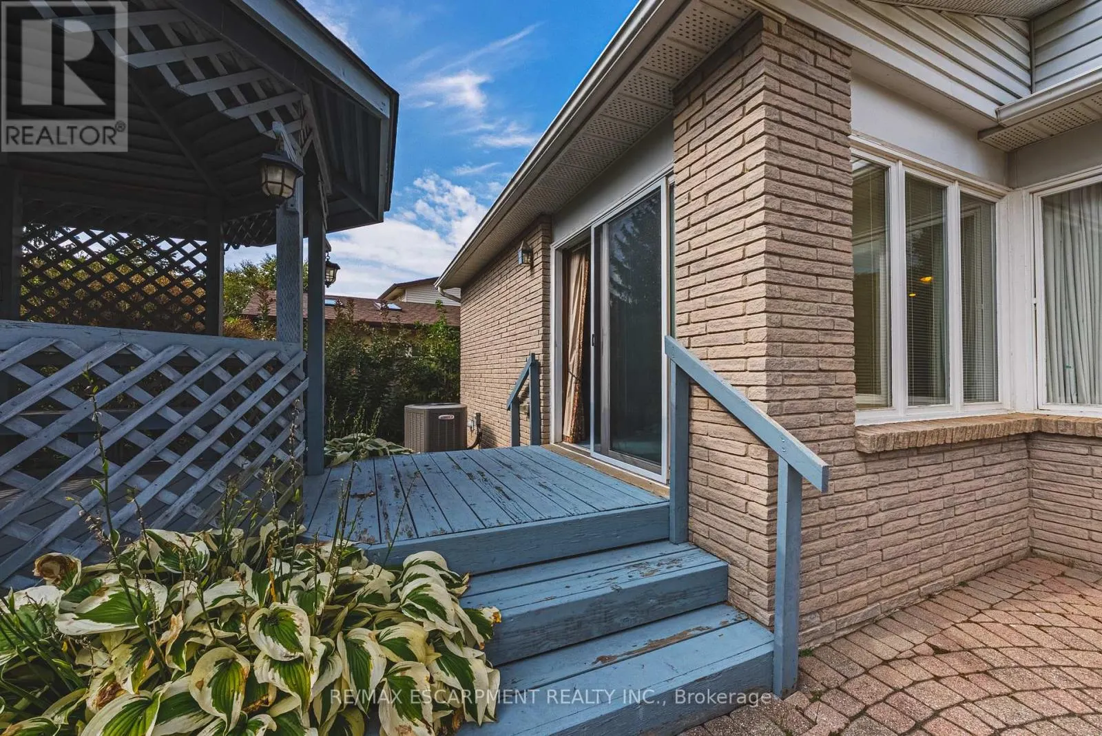 140 AMBERLY BOULEVARD
