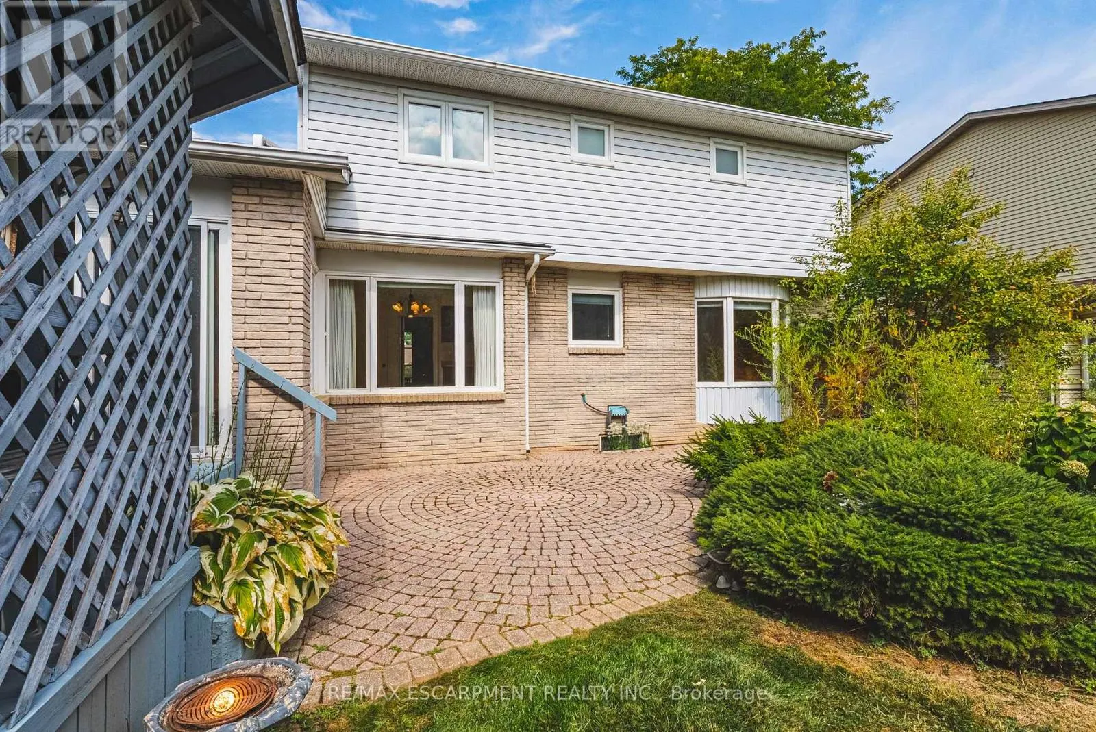 140 AMBERLY BOULEVARD