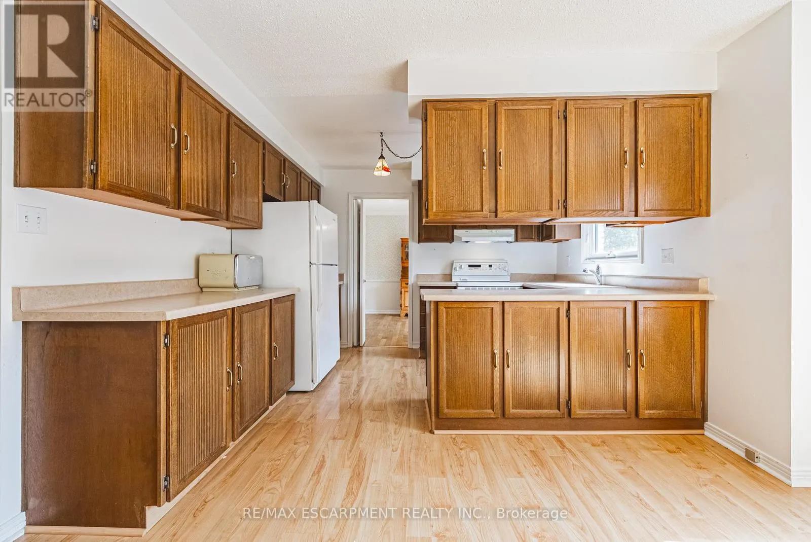 140 AMBERLY BOULEVARD