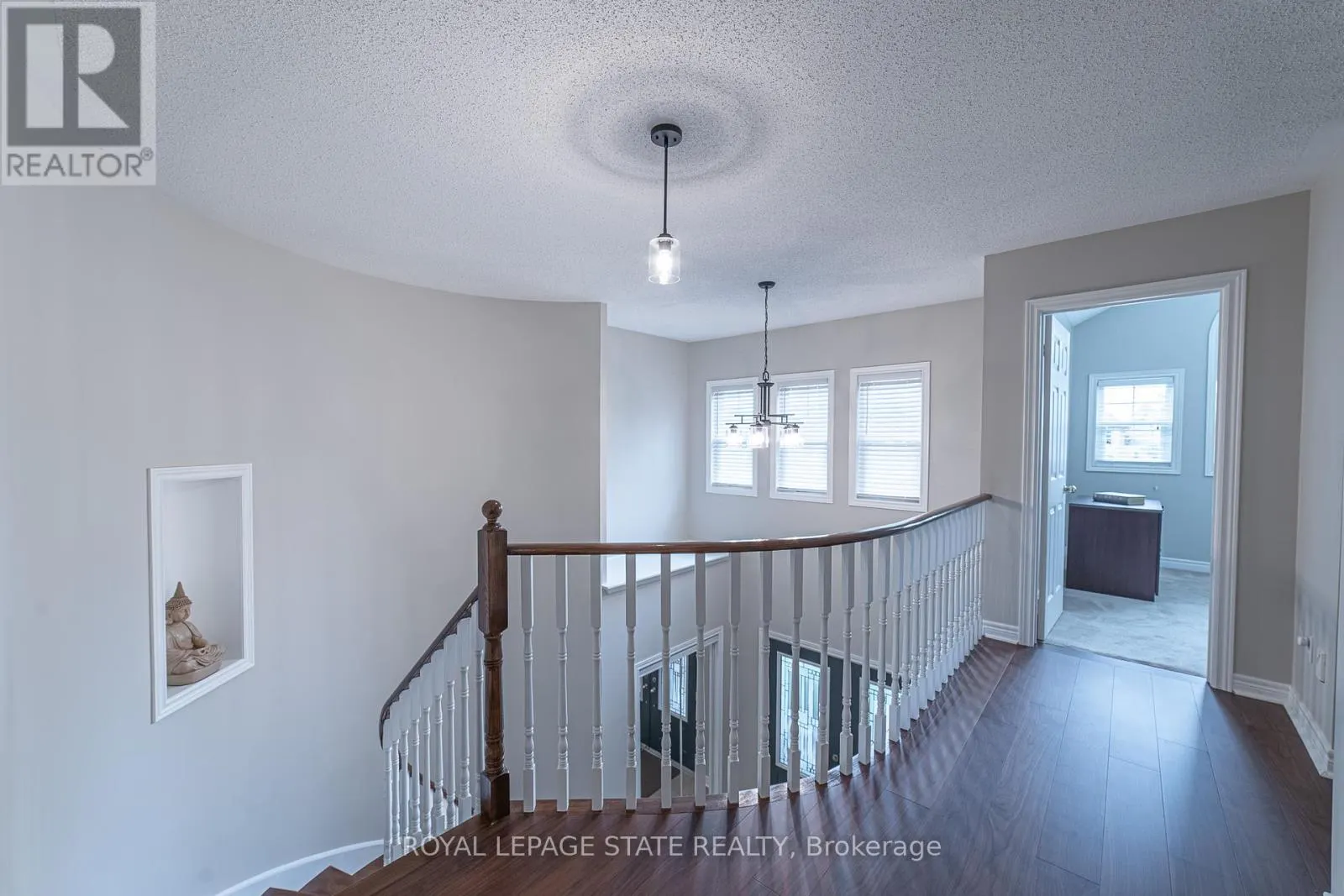 120 SUNDIAL CRESCENT