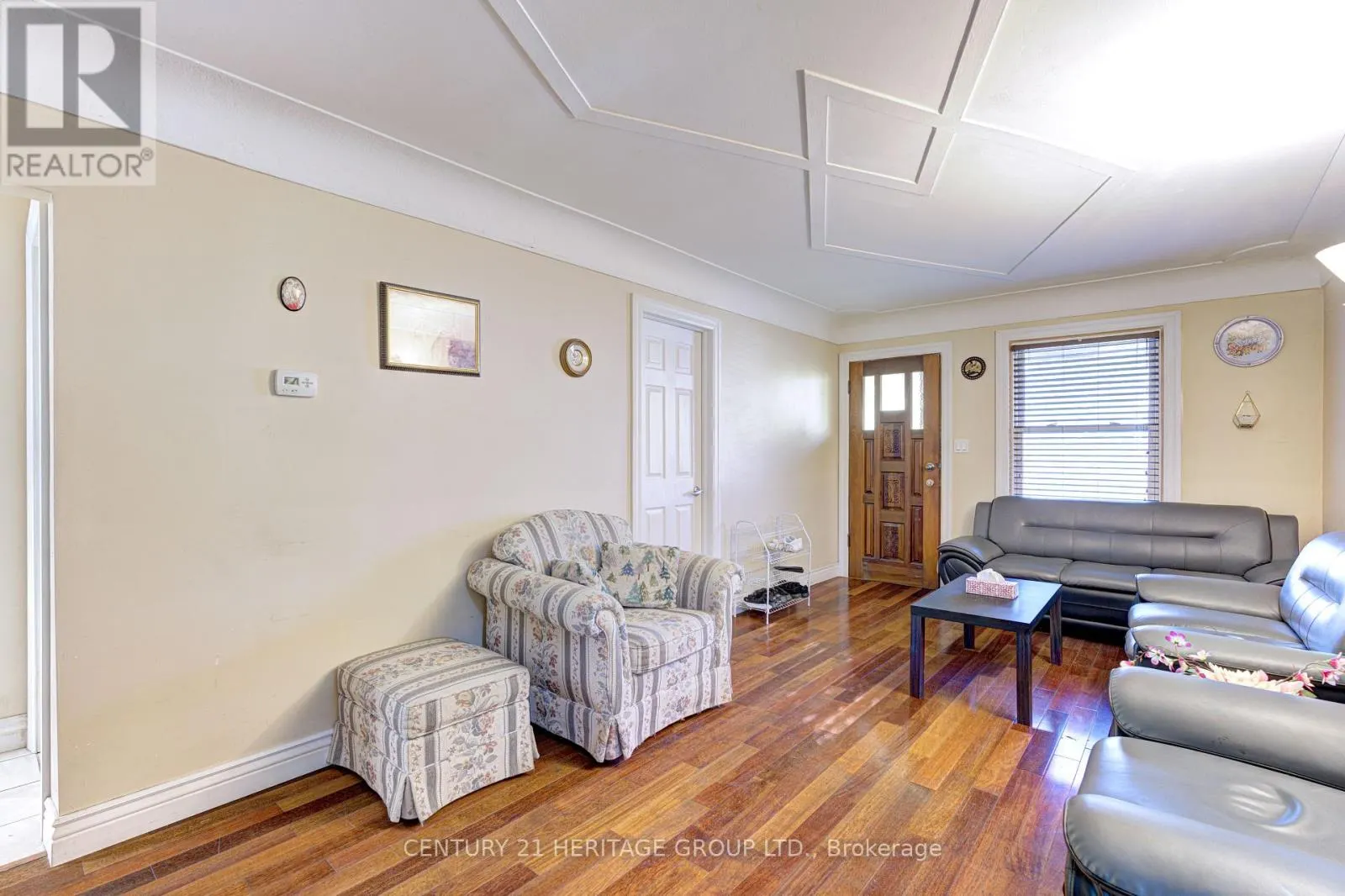 13 CAMERON AVENUE N