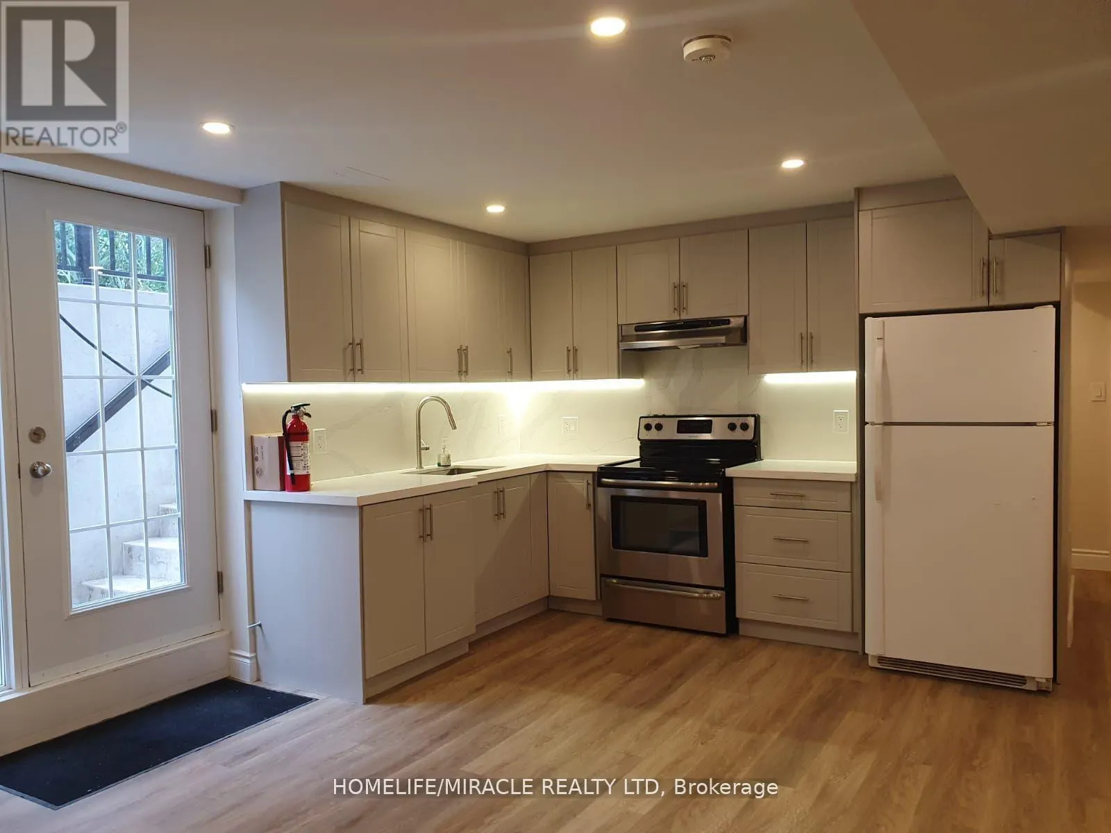 BSMNT - 454 WESTHAVEN STREET