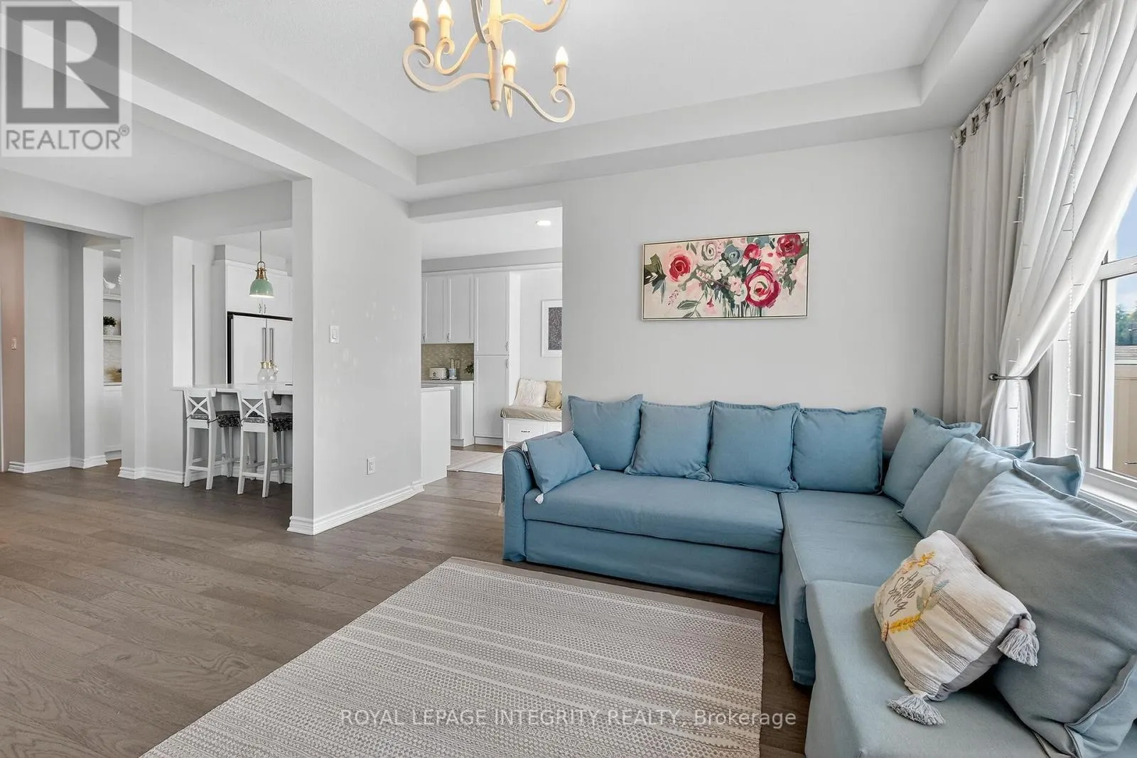 1112 APOLUNE STREET