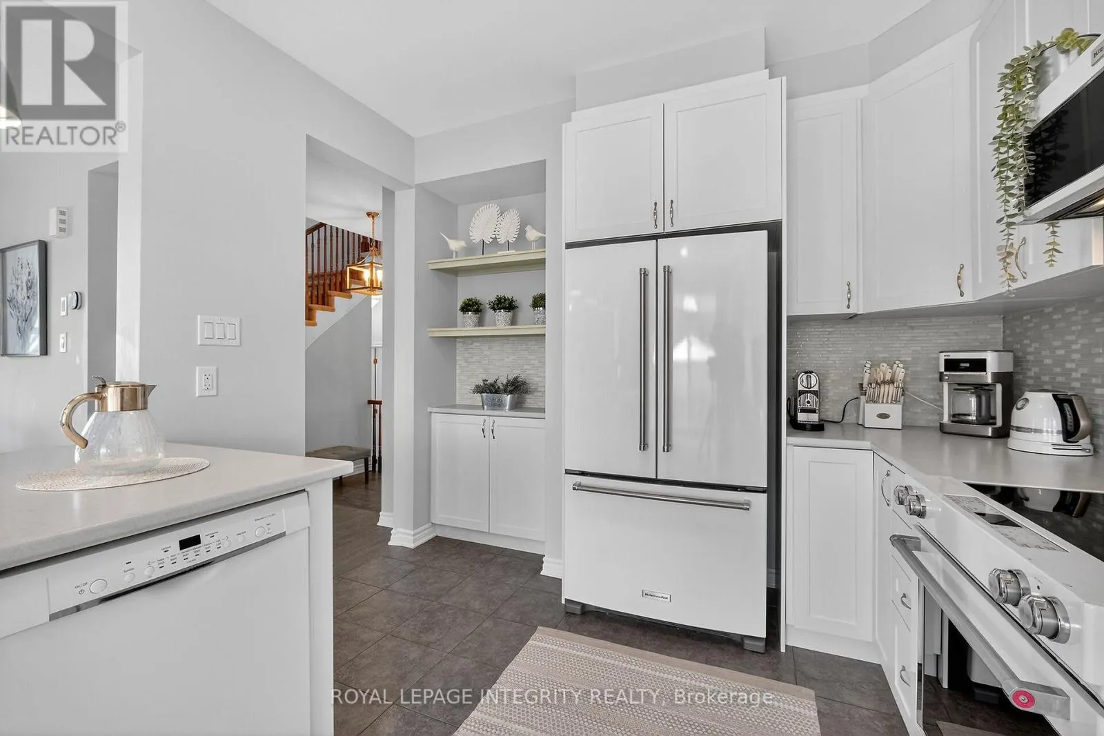 1112 APOLUNE STREET