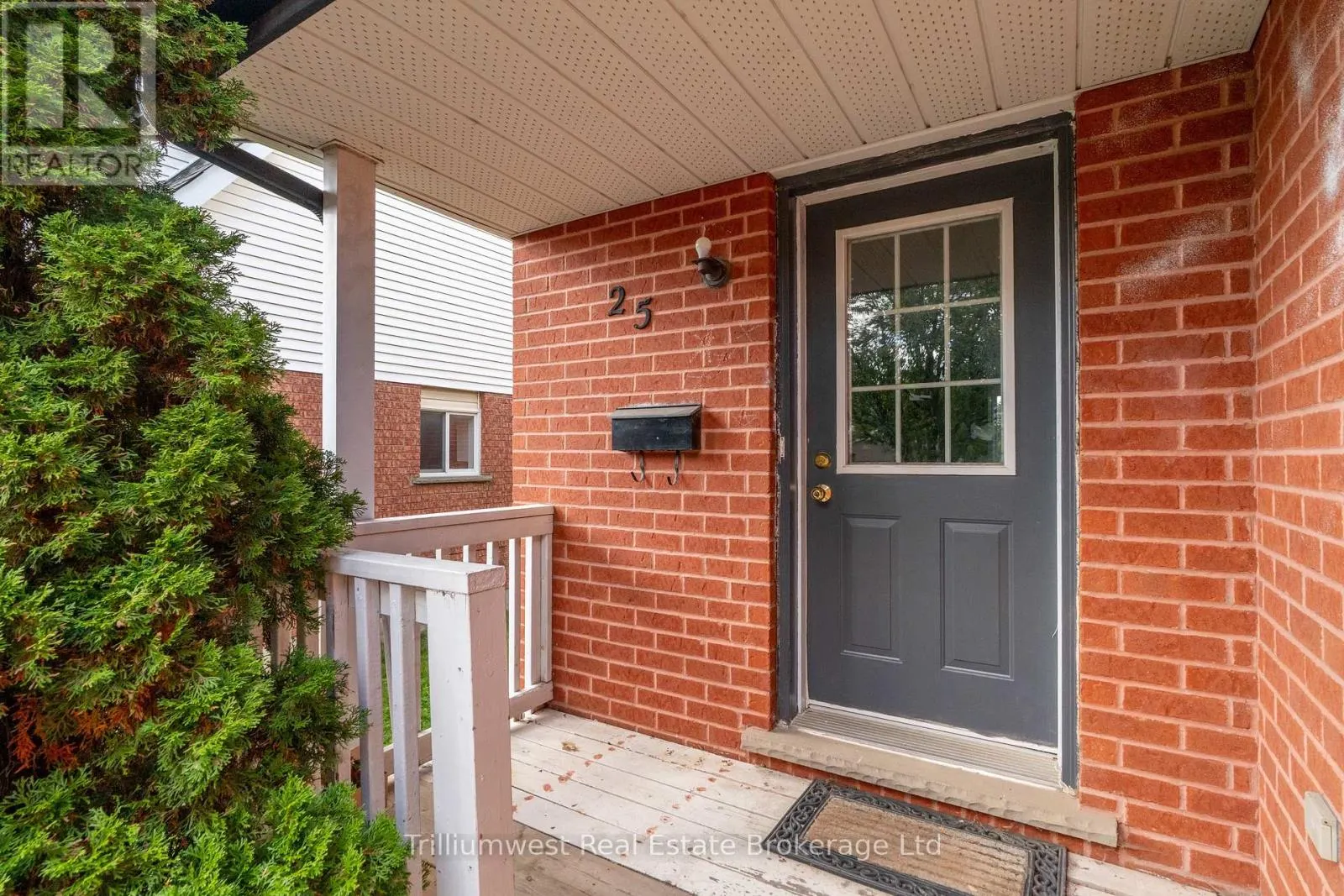 25 SIDNEY CRESCENT